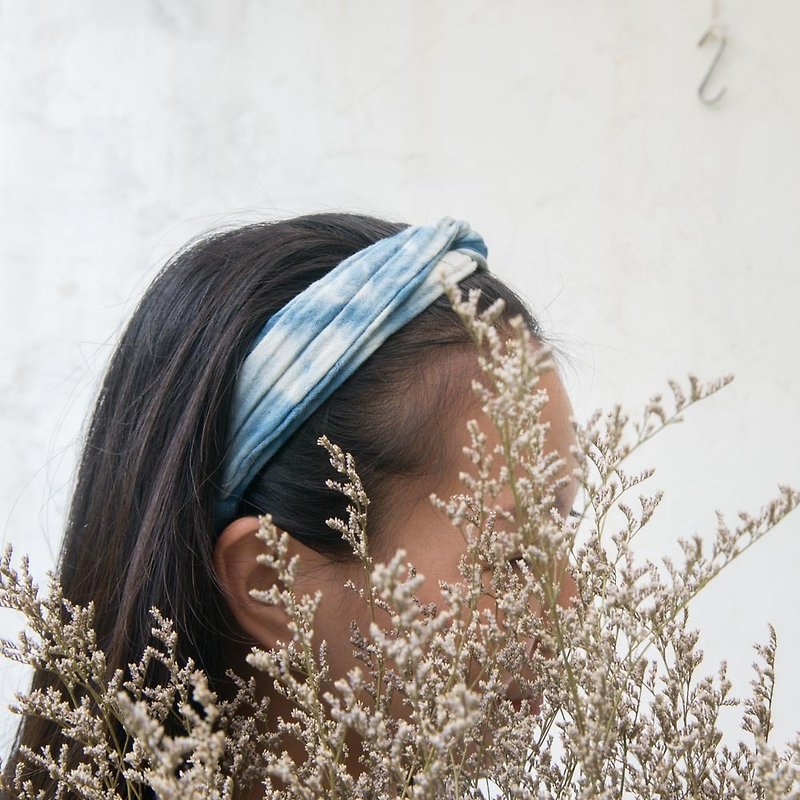 Lazy headband | Soft double layers cotton Natural indigo dye - 发饰 - 棉．麻 蓝色