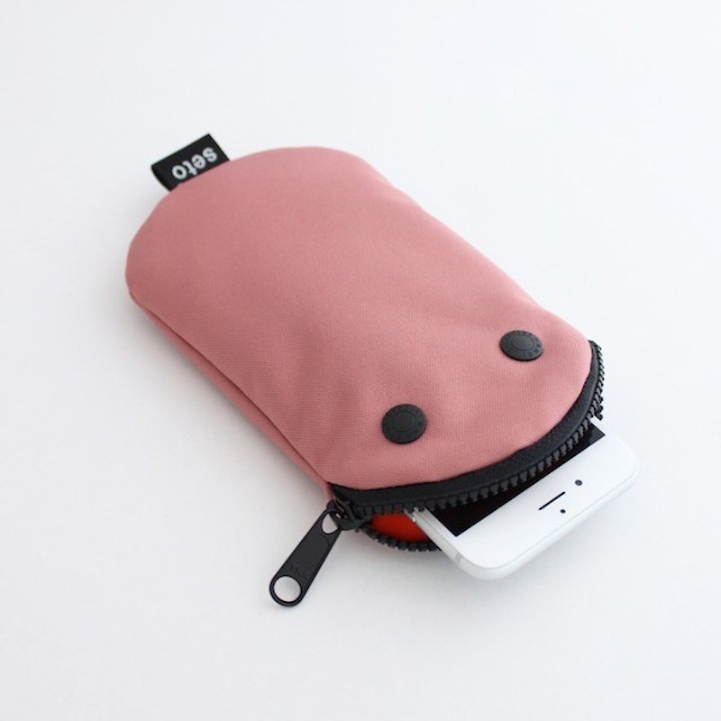 The creature iPhone case　Oval　smoky pink - 手机壳/手机套 - 聚酯纤维 粉红色