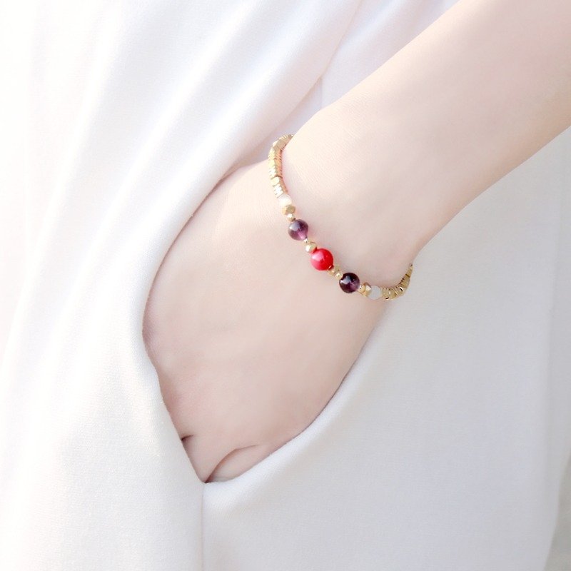 小红◆Red - 天然石 / 海竹 / 紫水晶 /黄铜 /手链手环 礼物客制设计 - 手链/手环 - 宝石 红色