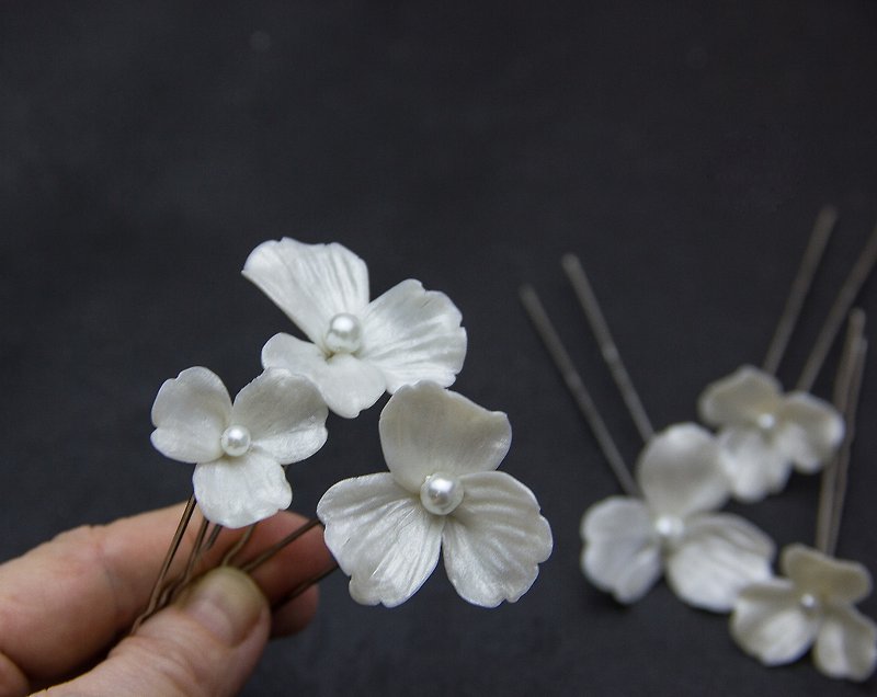Pearl flowers hair pins, Floral wedding white hair pins, Bridal hair piece - 发饰 - 粘土 