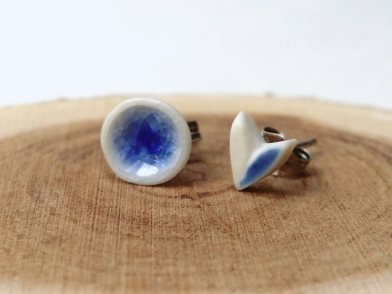 【co.空と青鸟】 蓝色 微空间 白瓷耳环 925银针 - 耳环/耳夹 - 瓷 蓝色