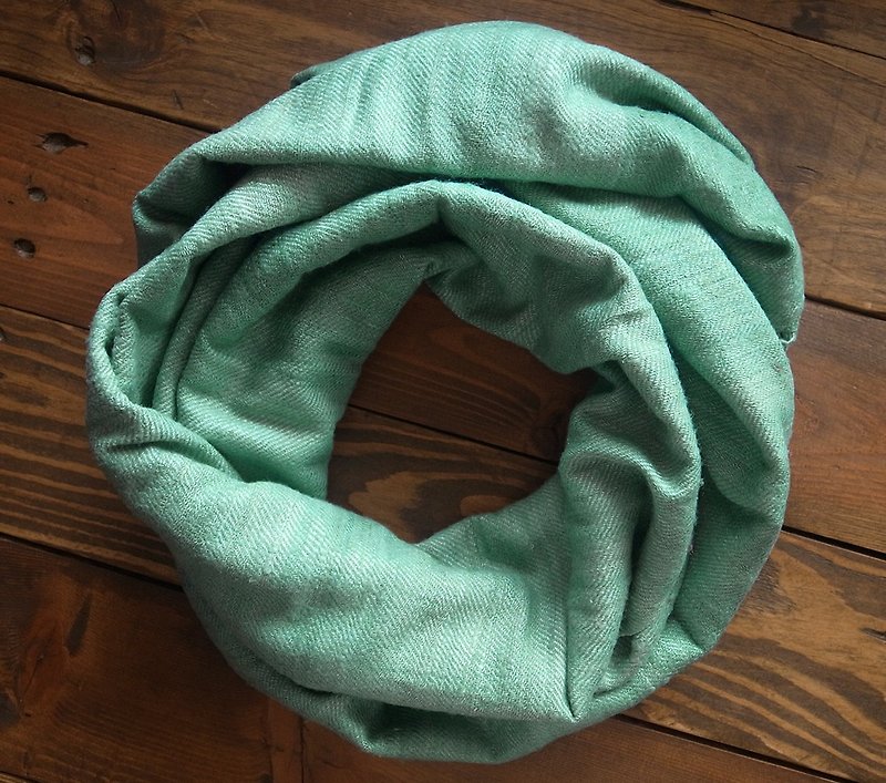 【乐拍子】印度 公平贸易 手织 披肩 围巾（湖水绿） - 丝巾 - 丝．绢 绿色