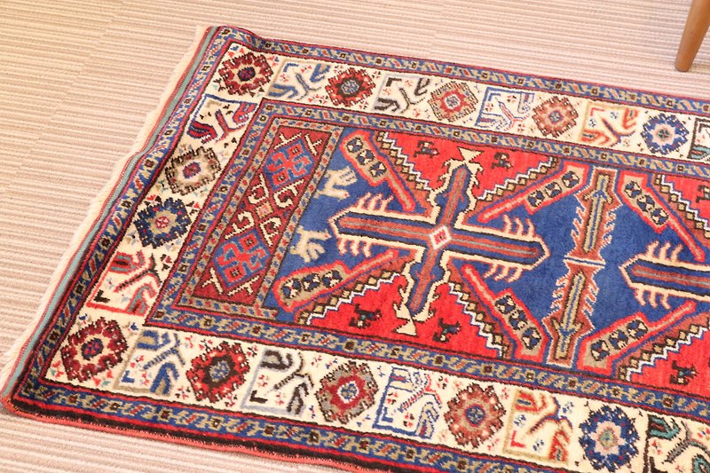 Traditional design handmade carpet wool rug Turkish kilim 105×82cm - 被子/毛毯 - 其他材质 多色
