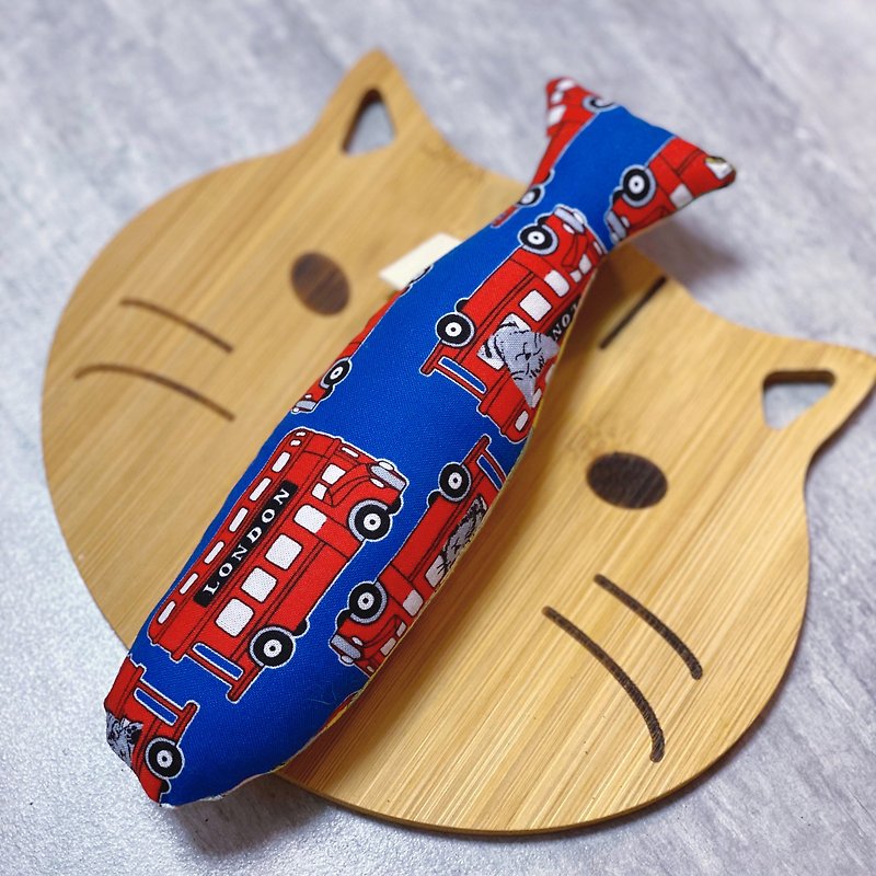 猫草鱼玩具*内有铛铛声*英国的猫咪巴士 - 玩具 - 棉．麻 多色