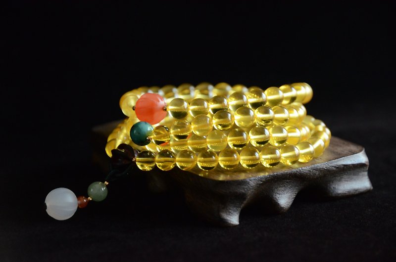【金秋】Amber 天然琥珀 108颗佛珠手串 手链 - 手链/手环 - 宝石 黄色