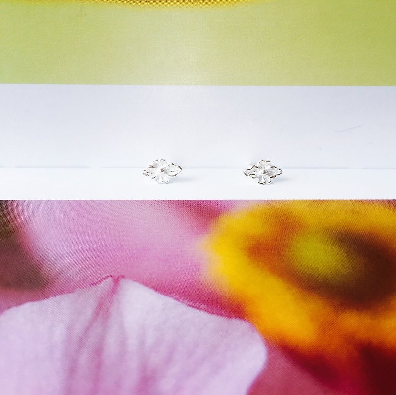 925纯银 / 花系列 - 东风小花耳针 - 耳环/耳夹 - 纯银 粉红色