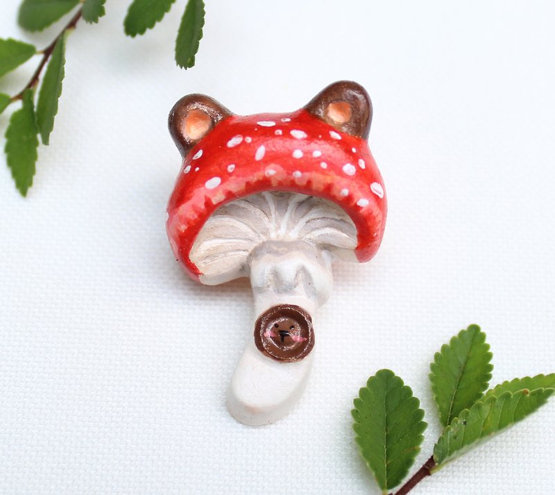 蘑菇熊 -立体造型 胸针 / 森林系 - 胸针 - 粘土 红色