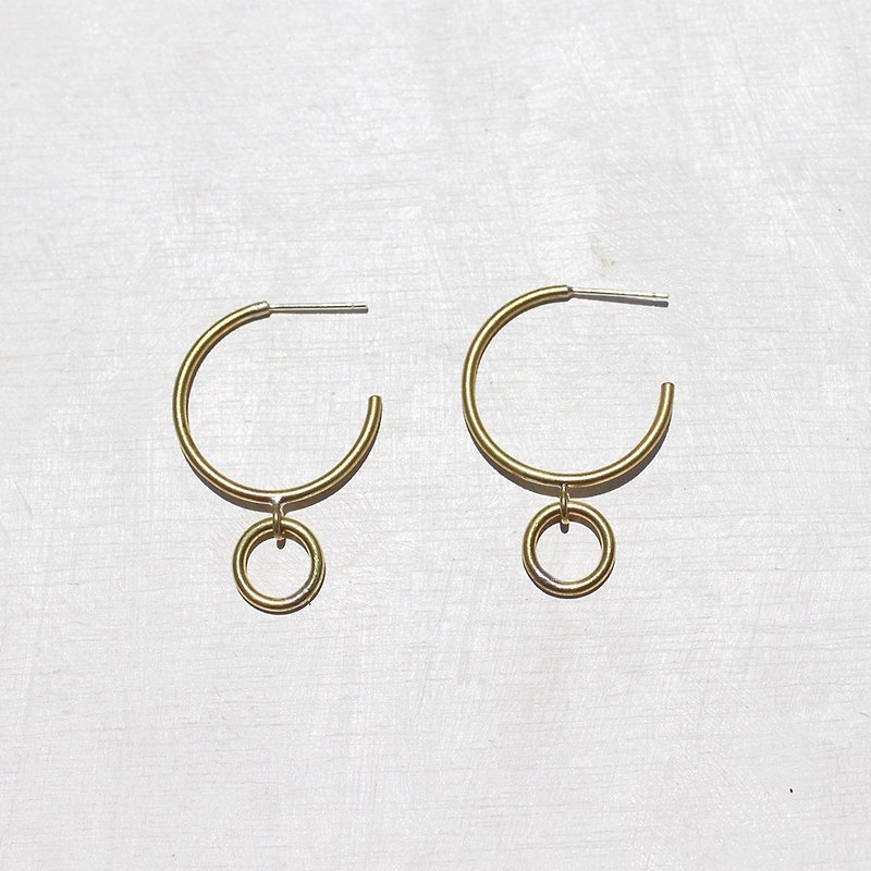 月晕黄铜圈耳环 - 925纯银耳针 - 耳环/耳夹 - 铜/黄铜 金色