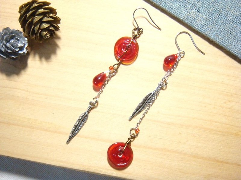柚子林琉璃 - 艳织静好-长耳环 - 不对称设计 - 可改夹式 - 耳环/耳夹 - 玻璃 红色