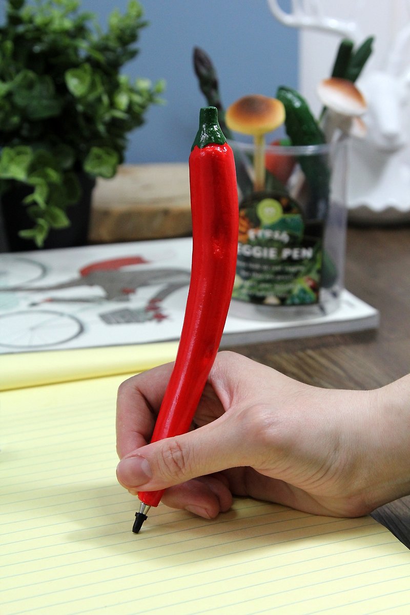 SUSS-日本Magnets超有趣文具 拟真蔬菜造型红色原子笔(红辣椒) - 圆珠笔/中性笔 - 塑料 红色