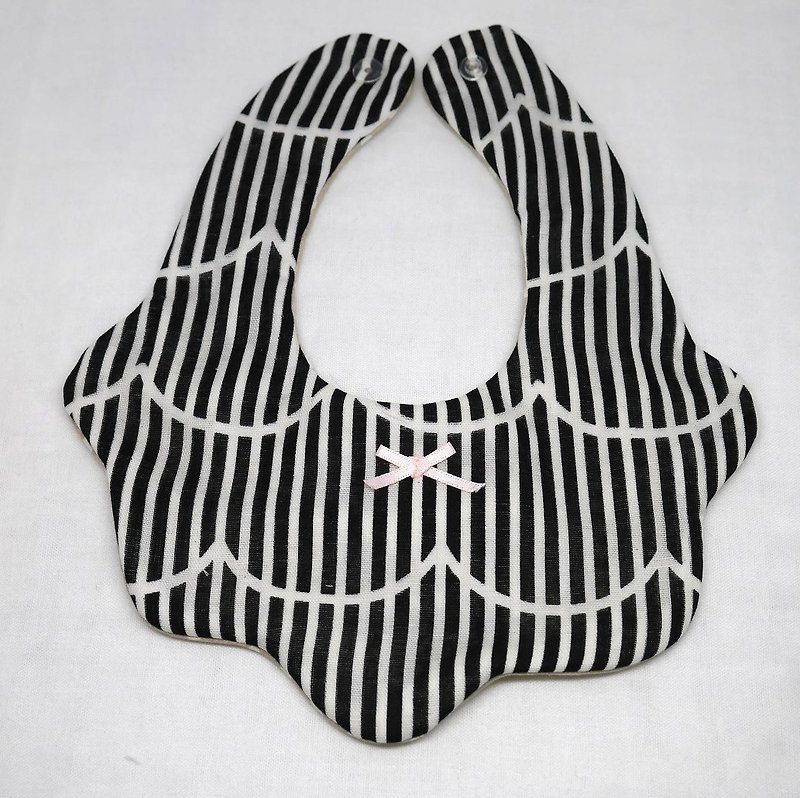 Japanese Handmade 8-layer-gauze Baby Bib - 围嘴/口水巾 - 棉．麻 黑色