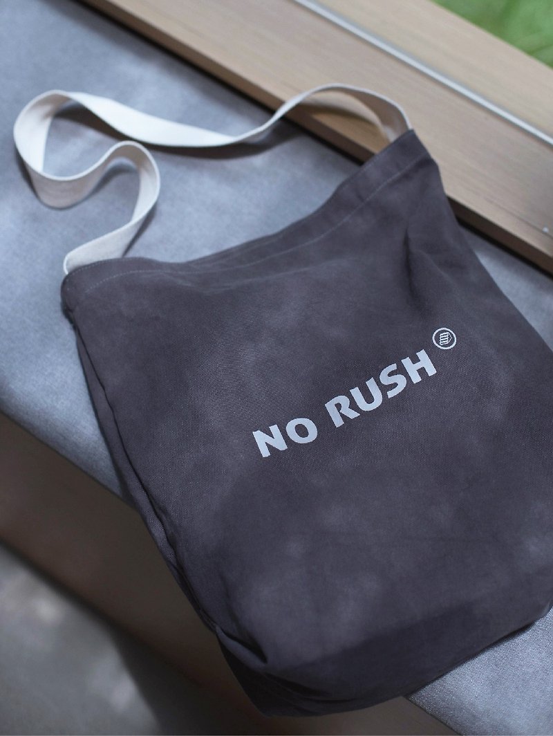 norush不着急斜背帆布包大容量便携侧背包 - 侧背包/斜挎包 - 棉．麻 多色