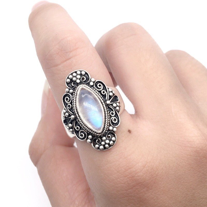 月光石925纯银重工异国花边戒指 尼泊尔手工镶嵌制作 - 戒指 - 宝石 蓝色