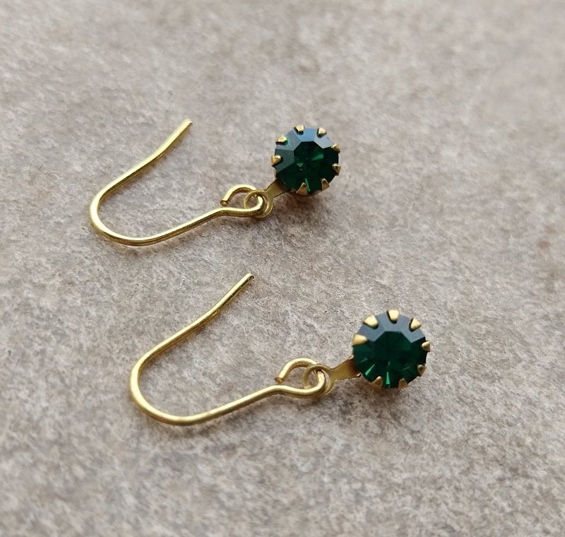 简约古董施华洛士奇深绿耳环 - 耳环/耳夹 - 玻璃 绿色