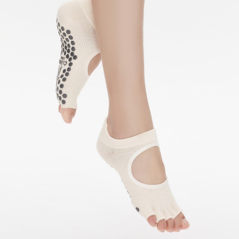 【Clesign】Toe Grip Socks 瑜珈露趾袜 - Beige - 女装瑜珈服 - 棉．麻 白色