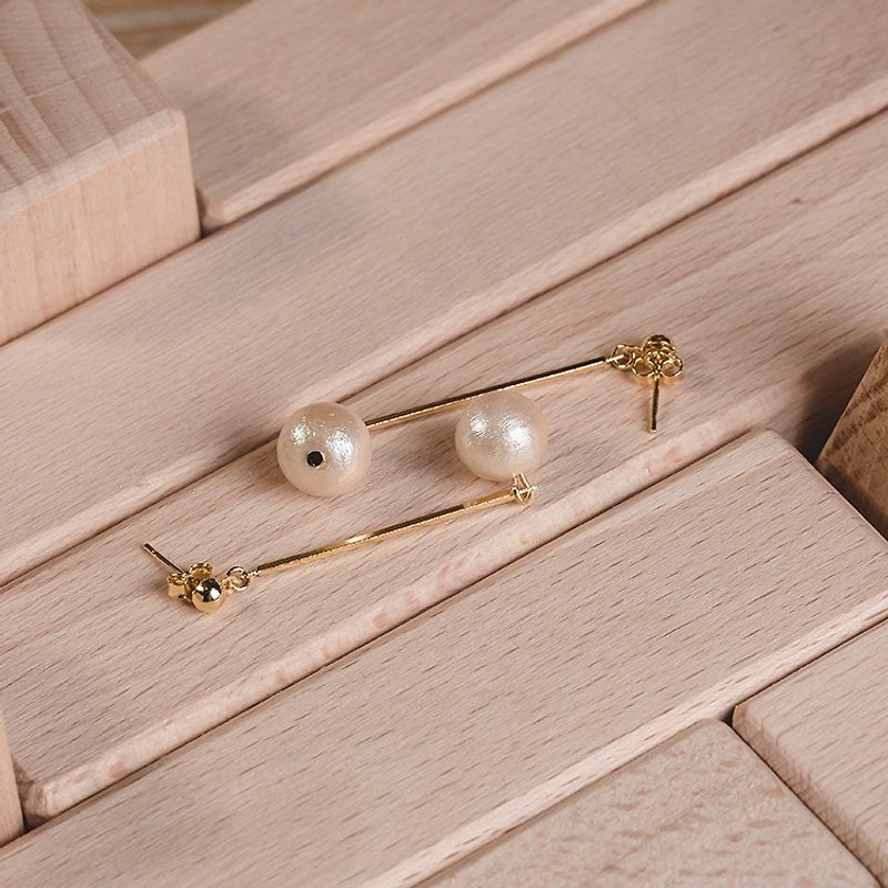 棉珍珠耳环 - Rod - 耳环/耳夹 - 其他金属 金色