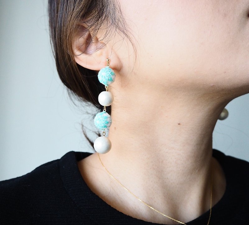tachibanaya Lily Pearl Japanese TEMARI earrings Long ミントグリーン 日本的傳統工藝 手鞠球 刺繡 耳環 - 耳环/耳夹 - 绣线 绿色