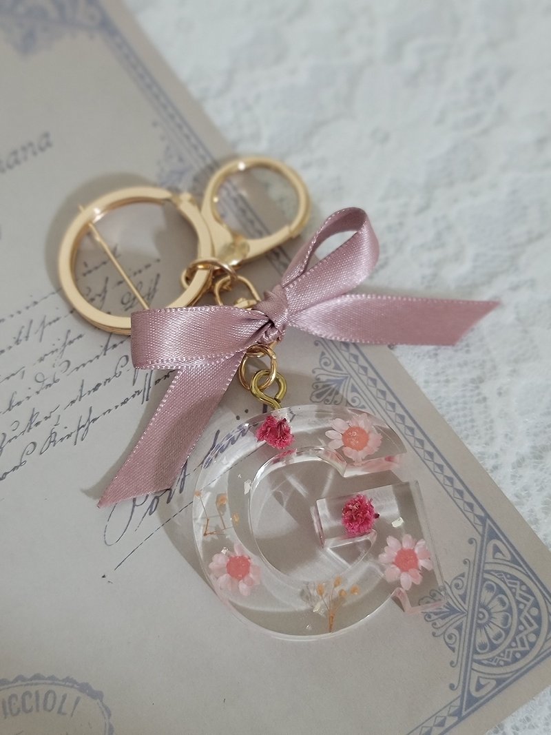 永生花字母钥匙圈 - 钥匙链/钥匙包 - 树脂 粉红色