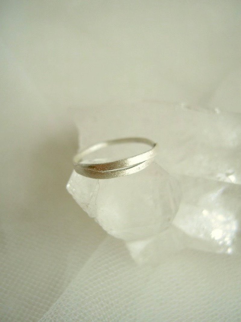 銀の二連のようなリング - 戒指 - 银 银色