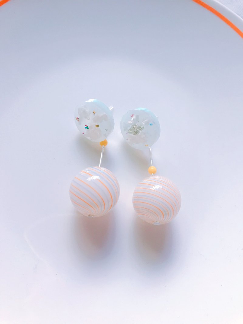 泡泡糖星球垂坠耳环 - 耳环/耳夹 - 玻璃 橘色