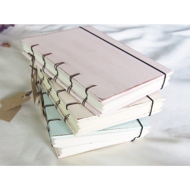 Vintage notebook - 笔记本/手帐 - 木头 白色
