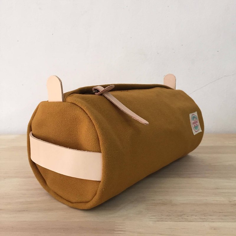 New Mustard Canvas  Zippered Pouch Bag / Men travel case / Cosmetics bag / Toiletry Bag - 化妆包/杂物包 - 棉．麻 黄色