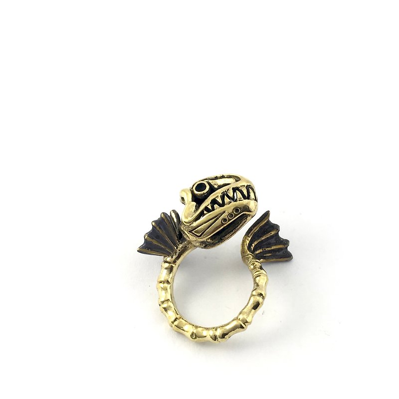 Zodiac Fish bone ring is for Pisces in Brass and oxidized antique color ,Rocker jewelry ,Skull jewelry,Biker jewelry - 戒指 - 其他金属 