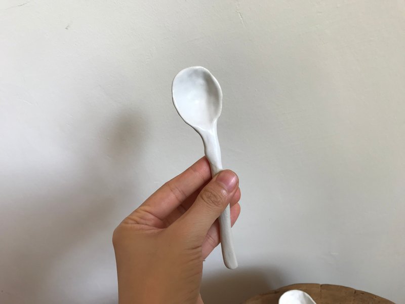 Ceramic spoon - 餐刀/叉/匙组合 - 陶 白色