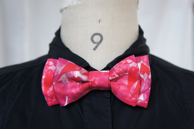 Bow tie / Love camouflage　蝶ネクタイ/ラブ迷彩 - 领带/领带夹 - 聚酯纤维 粉红色