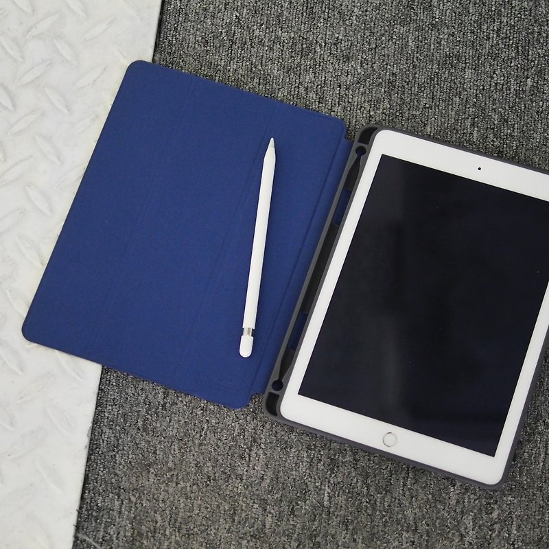 Lucid+Folio  iPad 9.7 附Apple Pencil插槽翻盖式保护套-深蓝色 - 平板/电脑保护壳 - 人造皮革 蓝色