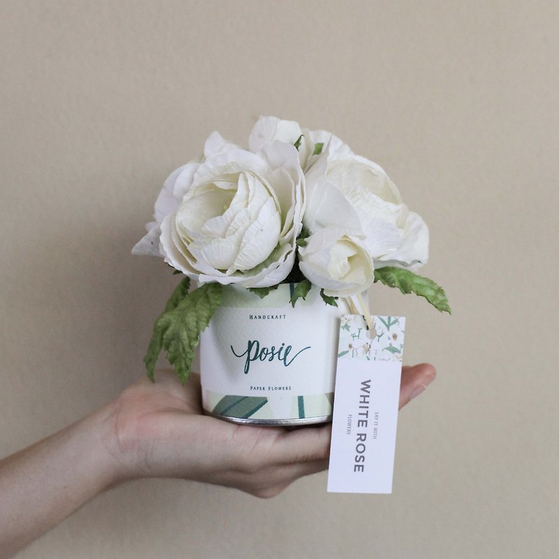 GS105 : Aromatic Gift Small Gift Box Queen Rose White Rose Size 5"x5.5" - 木工/竹艺/纸艺 - 纸 白色