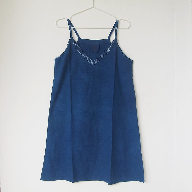 Summer dress / indigo dye with hand stitch - 洋装/连衣裙 - 棉．麻 蓝色