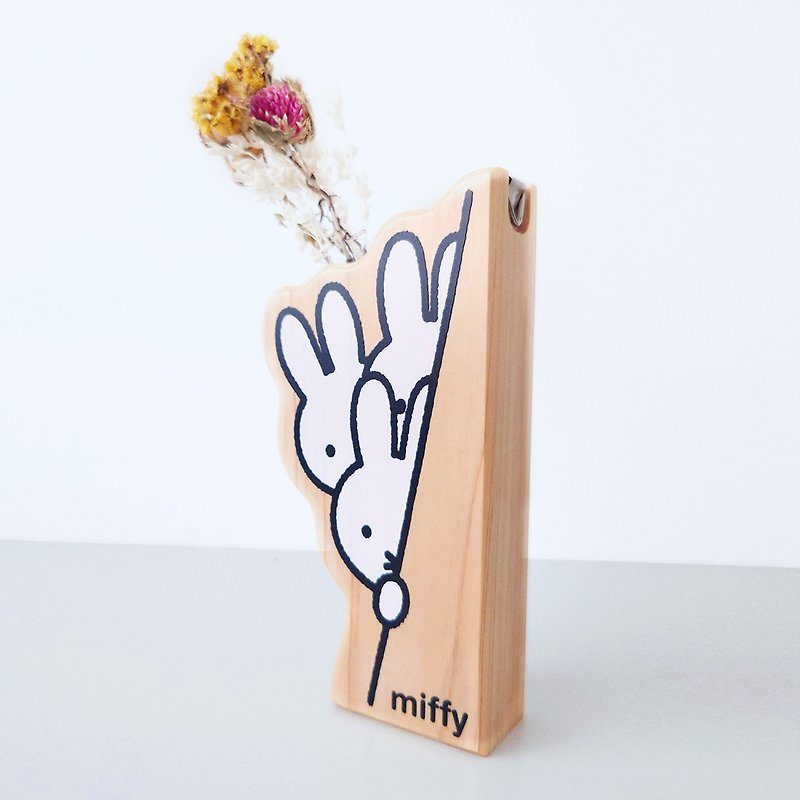 【Pinkoi x miffy】miffy flower vase - 花瓶/陶器 - 木头 卡其色
