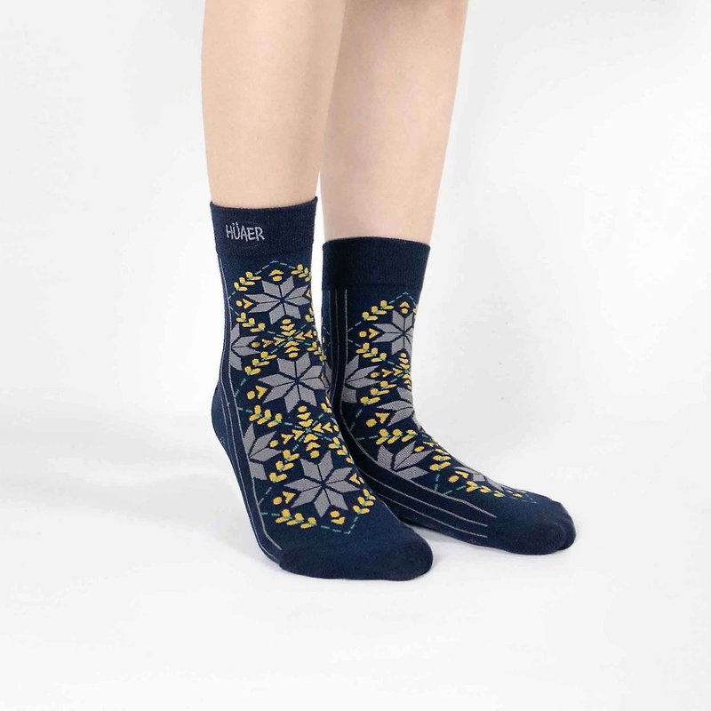 【蓝蓝雪花】满版中筒袜 I 台湾原创设计袜子 / Z0001 - 袜子 - 棉．麻 蓝色