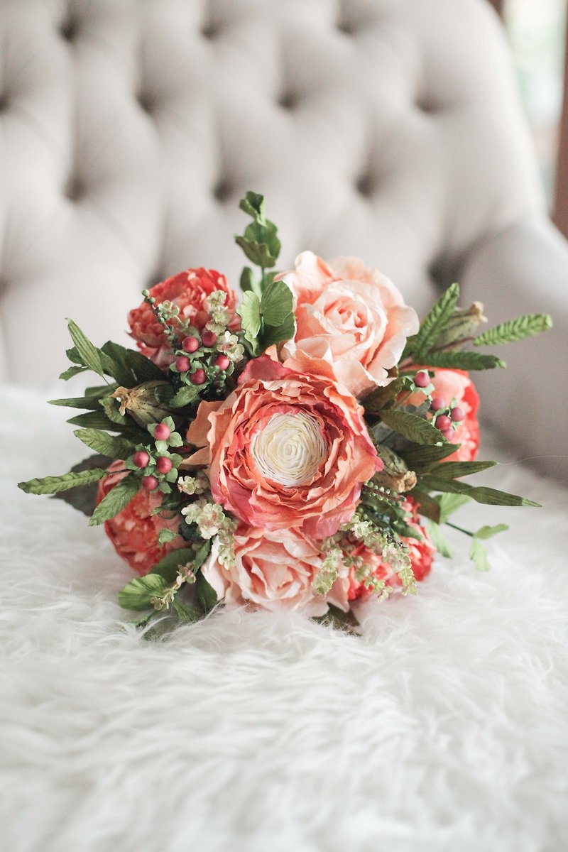 Glamorous Peach Medium Flower Bouquet - 木工/竹艺/纸艺 - 纸 橘色