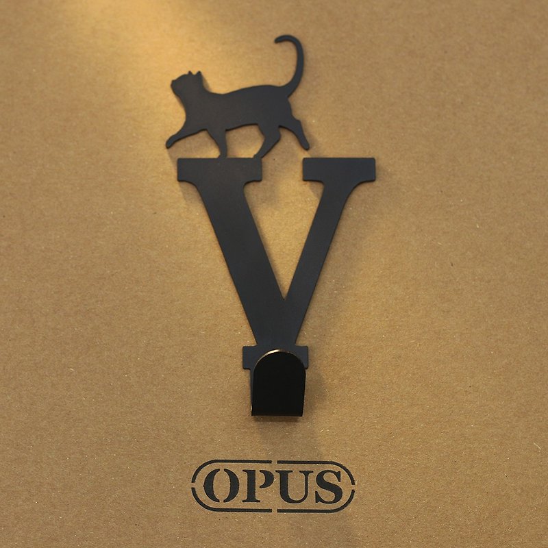 【OPUS东齐金工】当猫咪遇上字母V - 挂勾(黑)/壁饰挂勾/造型无痕 - 墙贴/壁贴 - 其他金属 黑色