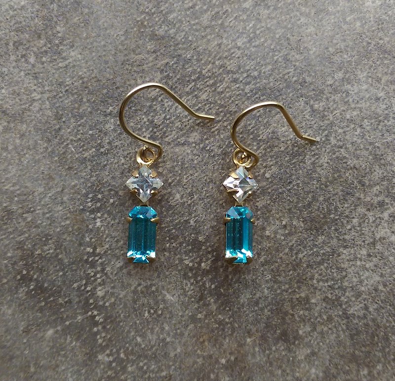 古董水蓝玻璃黄铜耳环 - 耳环/耳夹 - 宝石 