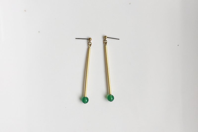 drummer 黄铜绿玛瑙造型耳环 - 耳环/耳夹 - 其他金属 绿色