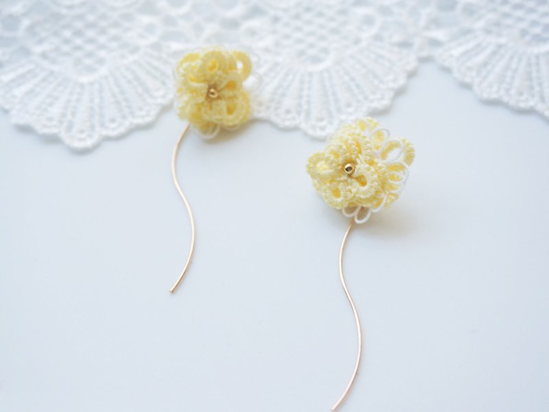 传统手工梭织蕾丝耳环 - 一朵花。针式/夹式 - 耳环/耳夹 - 棉．麻 