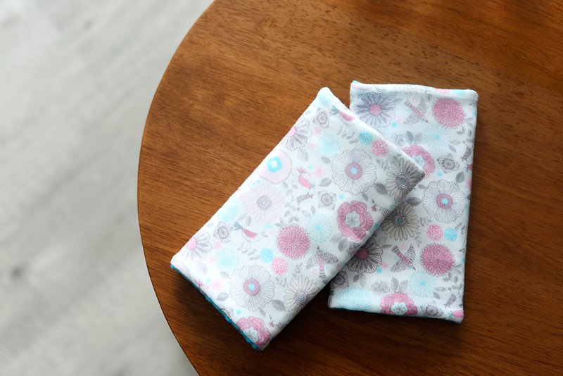手制日本限量布款婴儿背带或车子专用咬咬巾  - 满月礼盒 - 棉．麻 粉红色