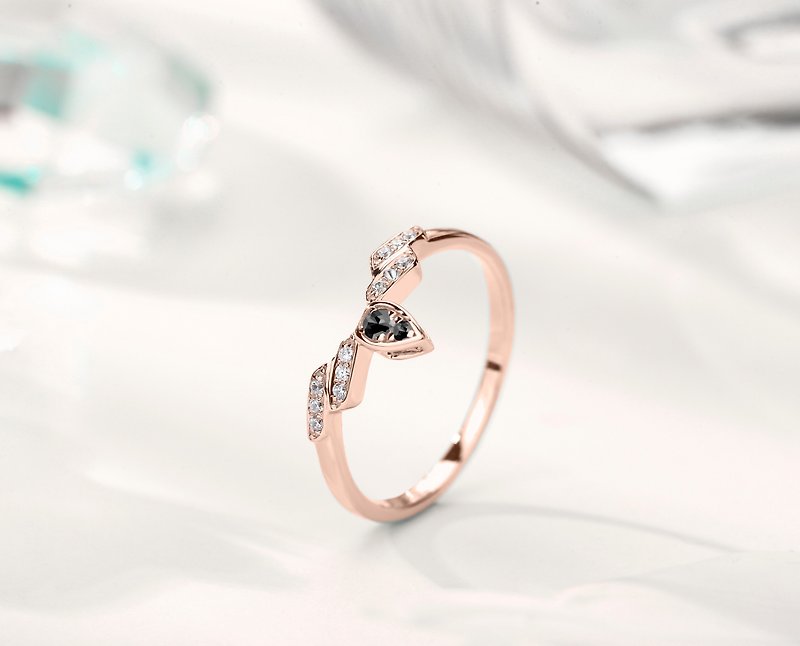 黑钻石14k玫瑰金梨形订婚戒指 水滴形求婚结婚钻戒 翅膀圣甲虫 - 戒指 - 钻石 黑色
