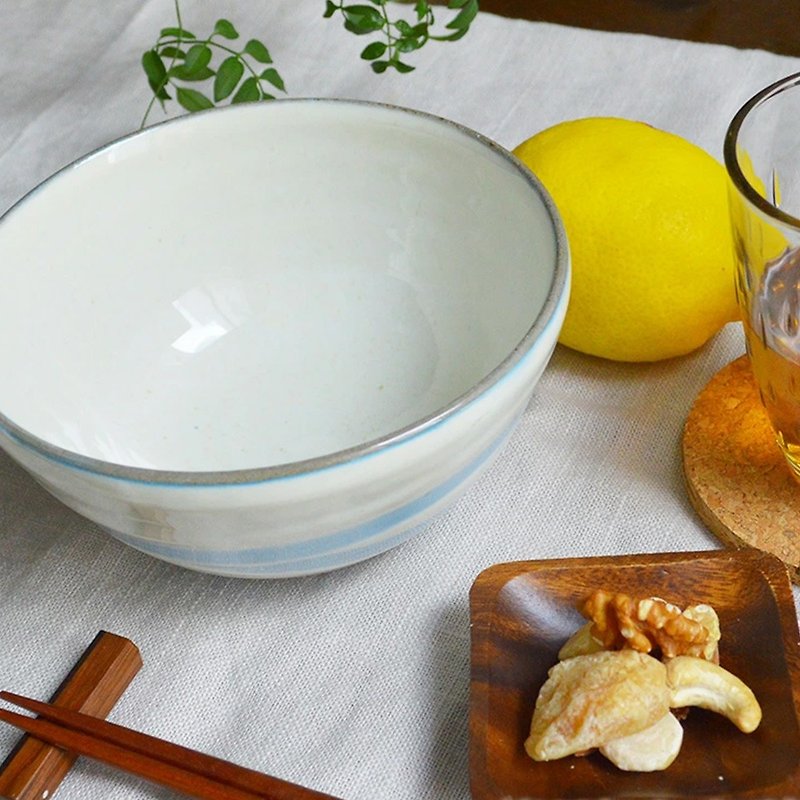 小石原烧 小石原烧 稻草刷图案碗 15 厘米碗免费碗 Donburi Donbu - 碗 - 陶 蓝色