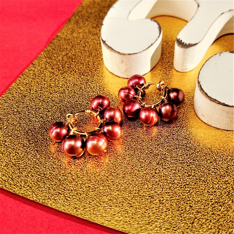 terracotta♡big pearl bubble earring 耳夾式 - 耳环/耳夹 - 宝石 红色