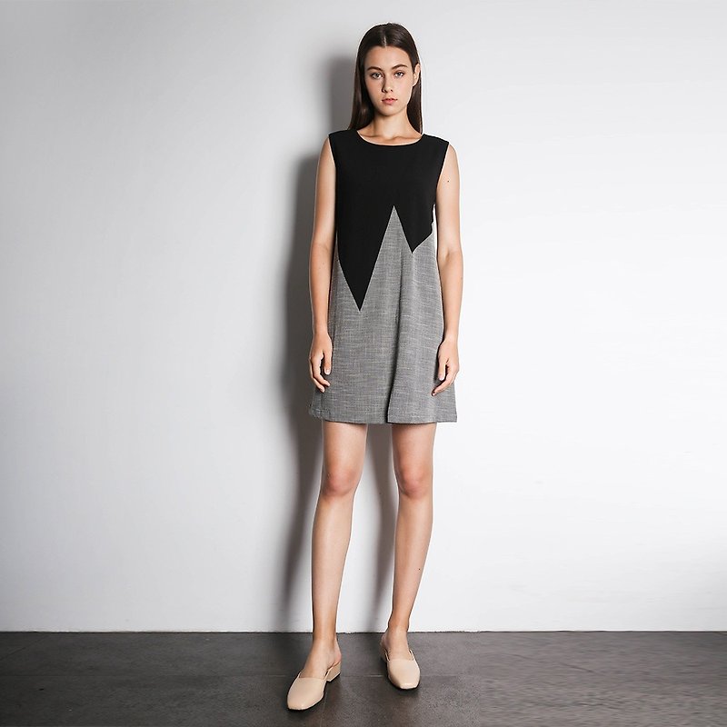 斜角设计短款连身裙灰黑 - 洋装/连衣裙 - 聚酯纤维 灰色