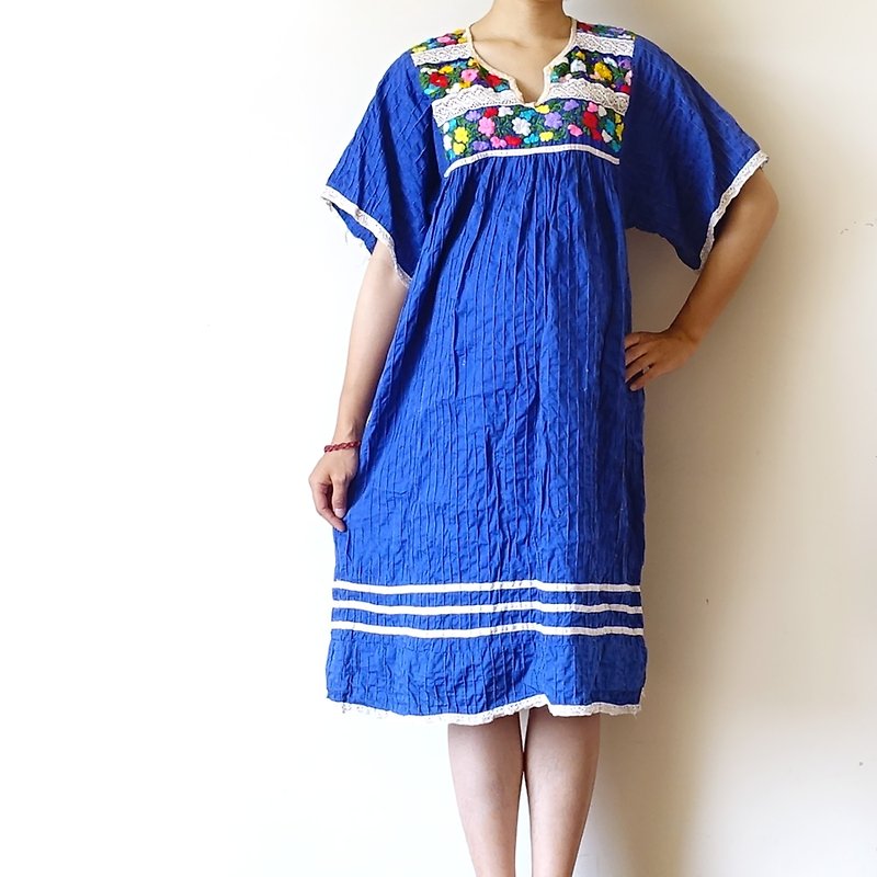 BajuTua /古着/ 70's墨西哥 宝蓝色绣花蕾丝连身裙 - 洋装/连衣裙 - 棉．麻 蓝色