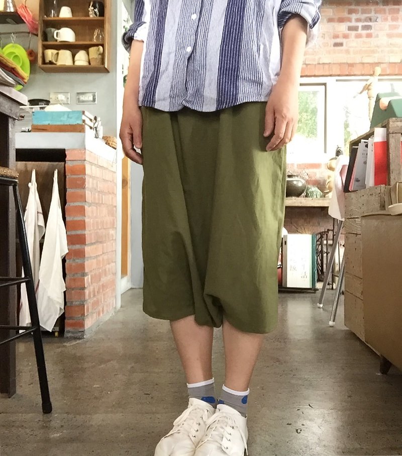 手工自然棉麻 日式富士型口袋裤 军绿色 - 女装长裤 - 棉．麻 绿色
