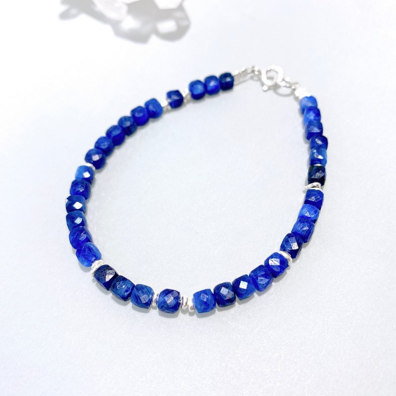 Ops Kyanite silver bracelet - 蓝晶石/纯银/喉轮/沟通力/眉心轮 - 手链/手环 - 其他金属 蓝色