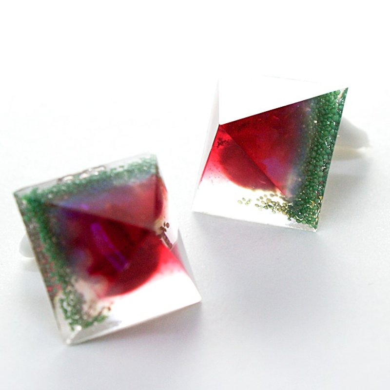ピラミッドイヤリング(ルージュ) - 耳环/耳夹 - 其他材质 红色