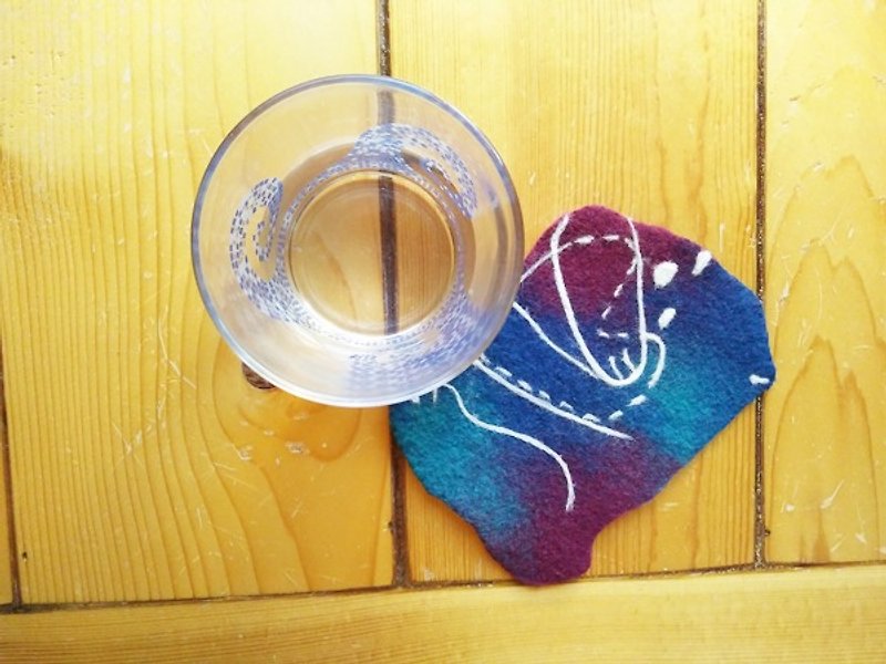 羊毛毡 超质感 动物星空杯垫 拥抱爱 台湾制造 限量手工 - 杯垫 - 羊毛 蓝色