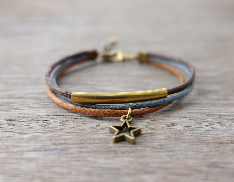 Brown/Gray waxed cord bracelet with brass star - 手链/手环 - 其他材质 咖啡色